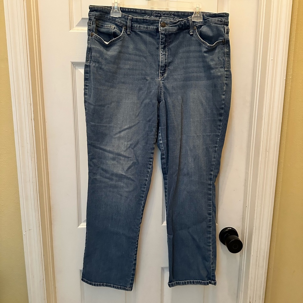 Gloria Vanderbilt rail straight size 16 jeans